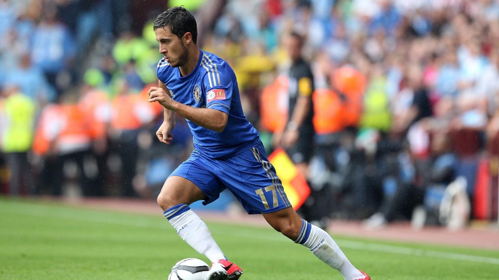 足总杯决赛激情夜！郭艾伦里突外投，AC米兰血战金州勇士